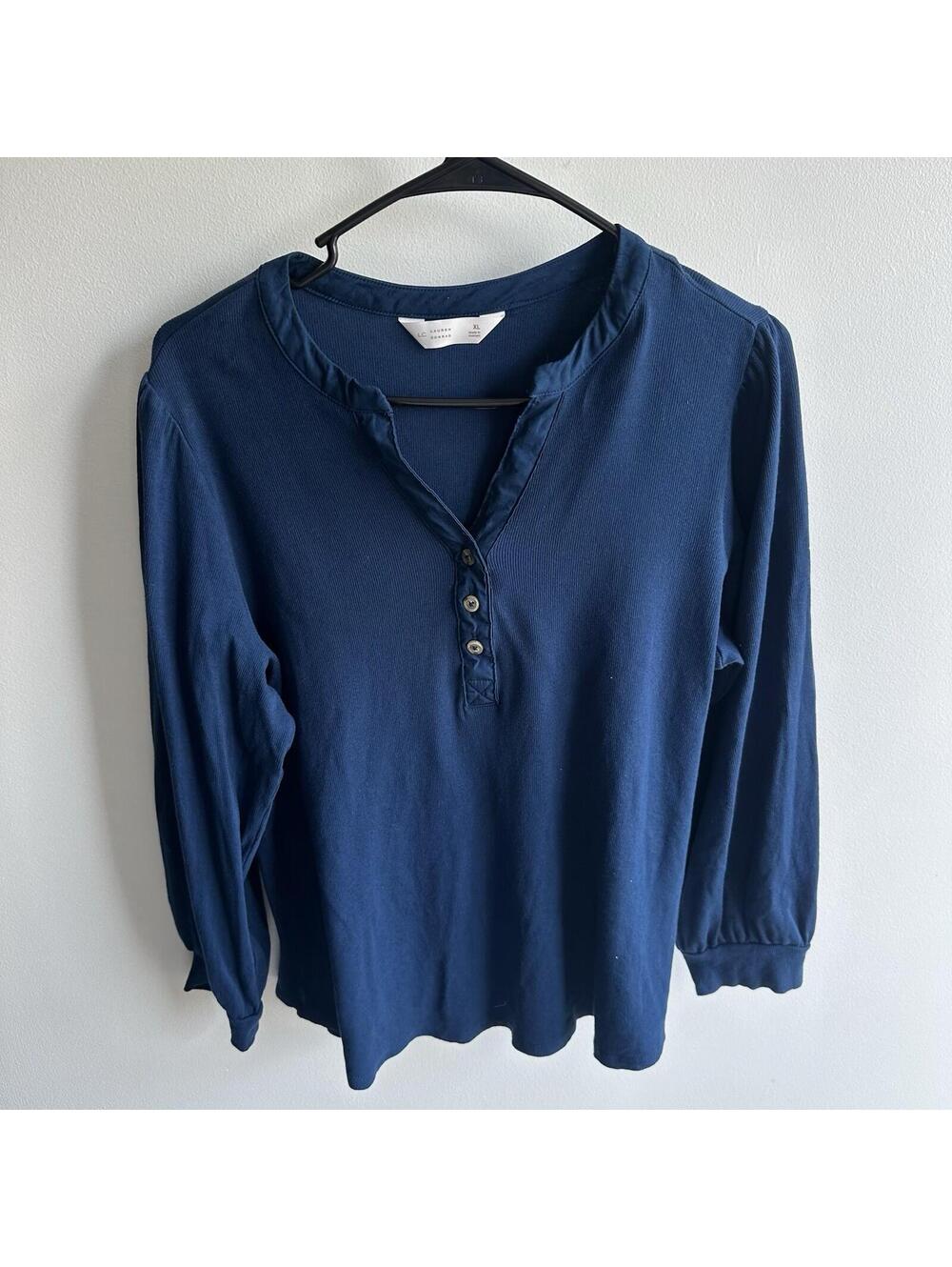 LC Lauren Conrad Deep Blue Top With V Neck And Buttons Women’s Size XL